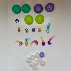 24 Piece Squinkies 10 Barbies & Animals w/Hair 9 Small + 3 Big Capsules 2 Rings